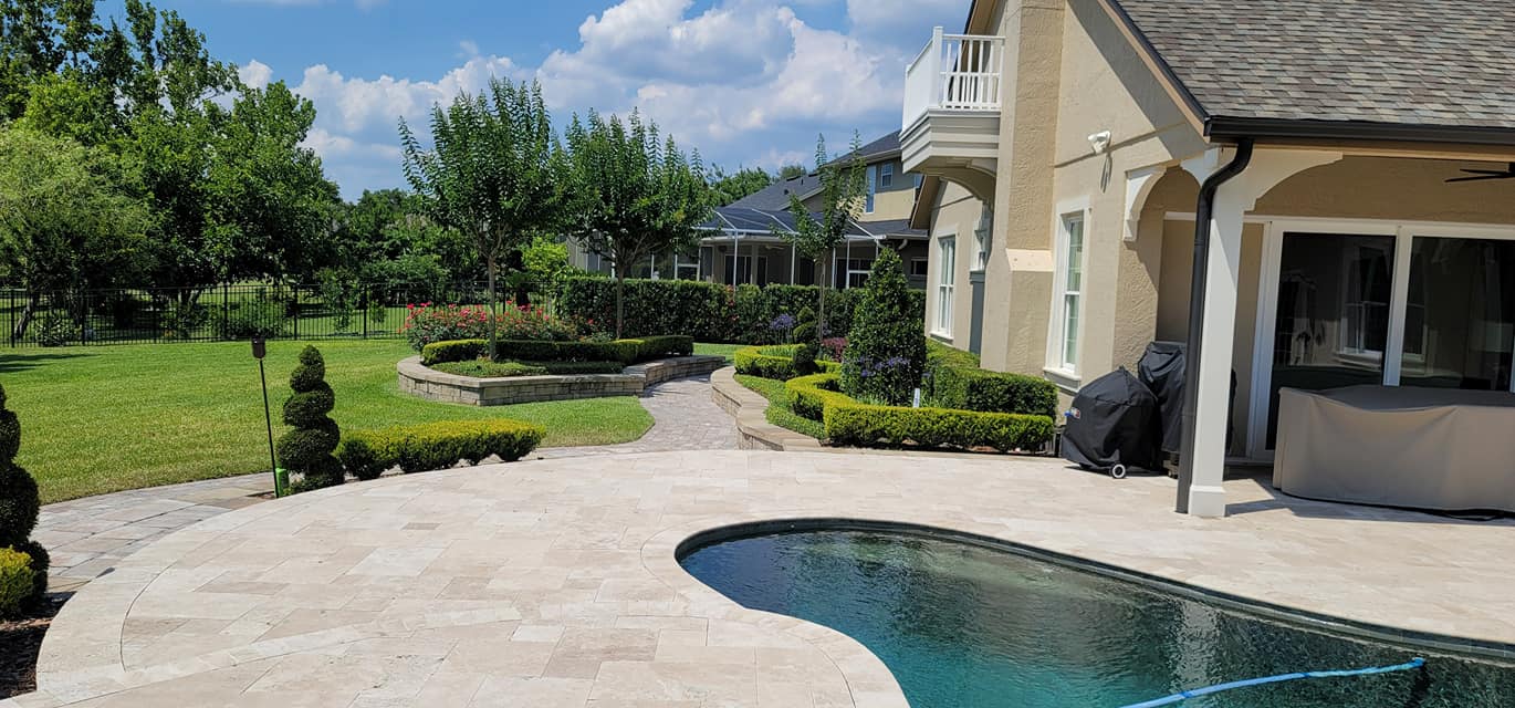 Hardscape paver patio and outdoor living area in Orlando